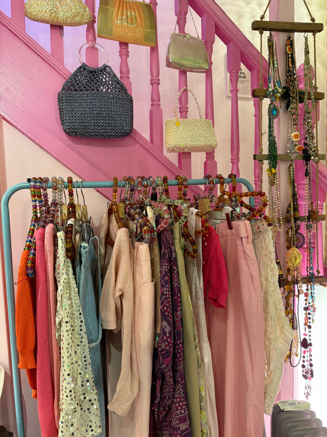 My Master List of Abroad Second Hand Shopping: Florence, Amsterdam, Edinburgh, Dublin, London, Paris, Prague, & Lisbon