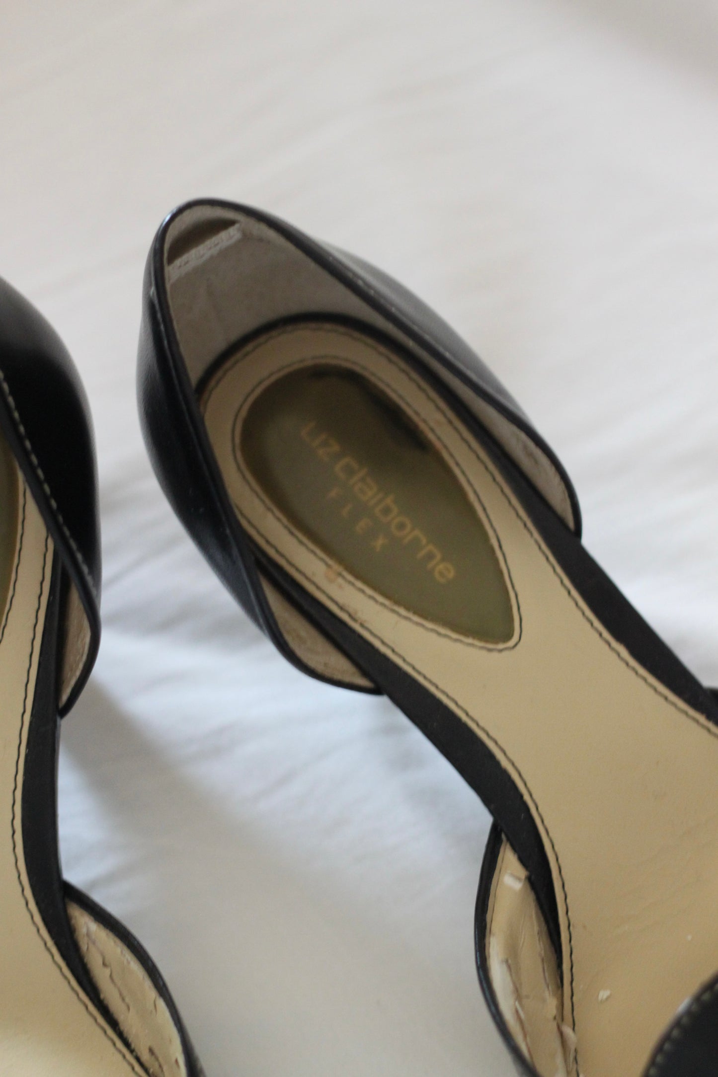 Gorgeous Liz Claiborne Kitten Heels