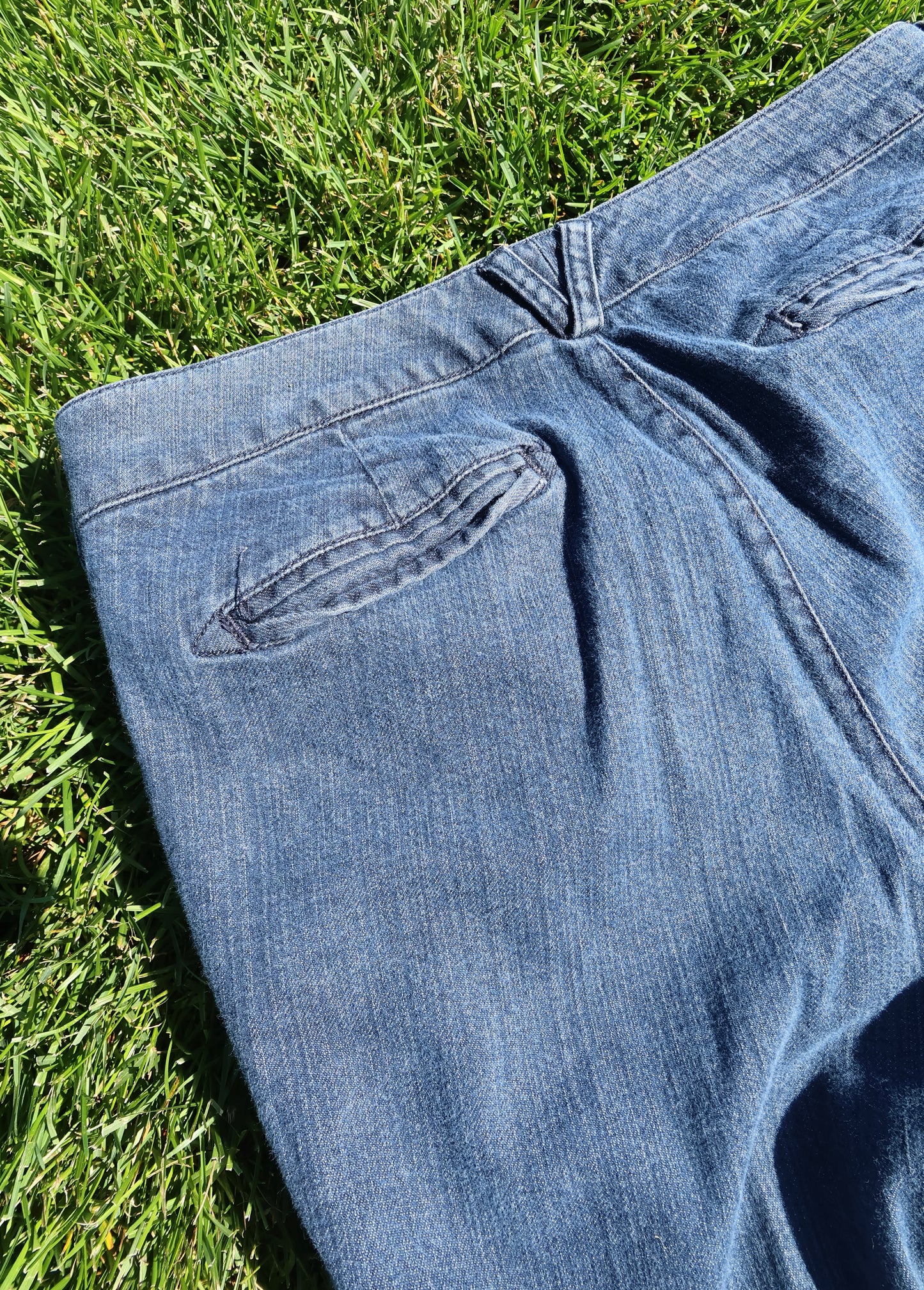 Adorable Coastal Dockers Capris